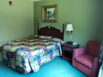 Garden Inn & Suites -Fitzgerald 10