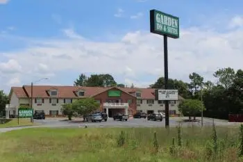 Garden Inn & Suites -Fitzgerald 4