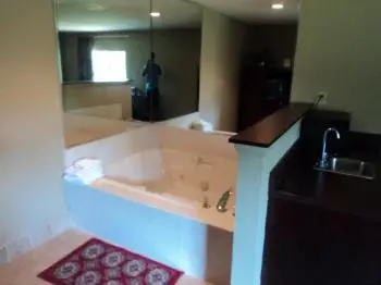 Garden Inn & Suites -Fitzgerald 6
